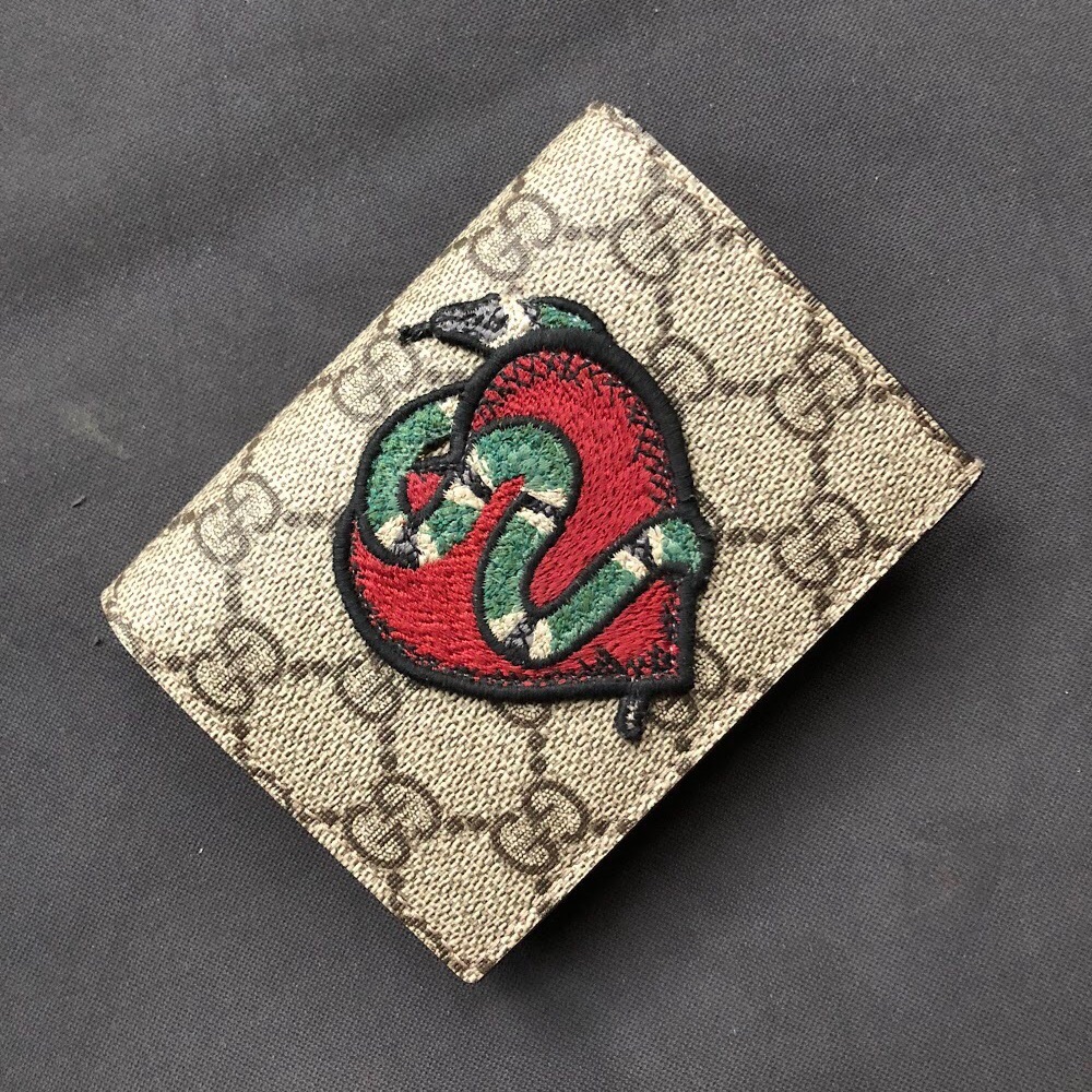 Limited Valentine Gucci Short Wallet